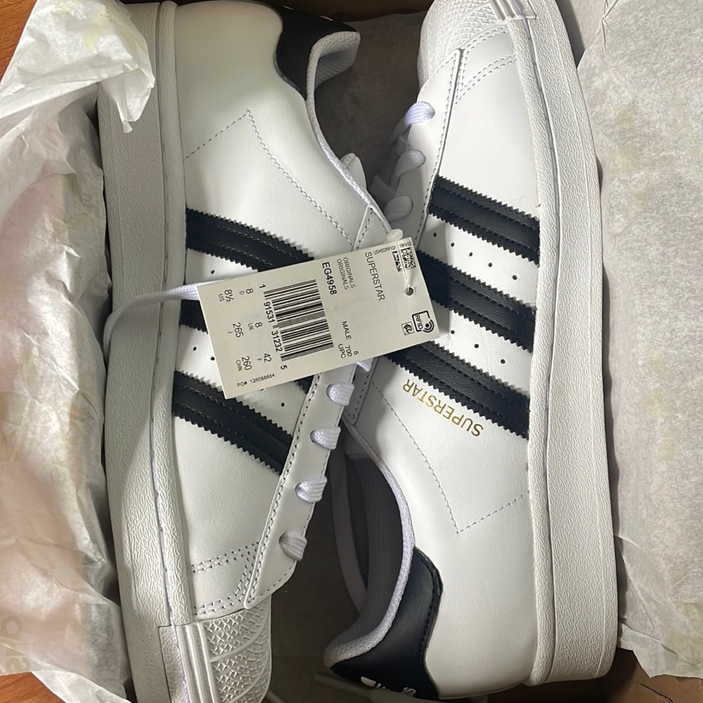 Men’s adidas superstar 8.5 BRAND NEW WITH TAGS